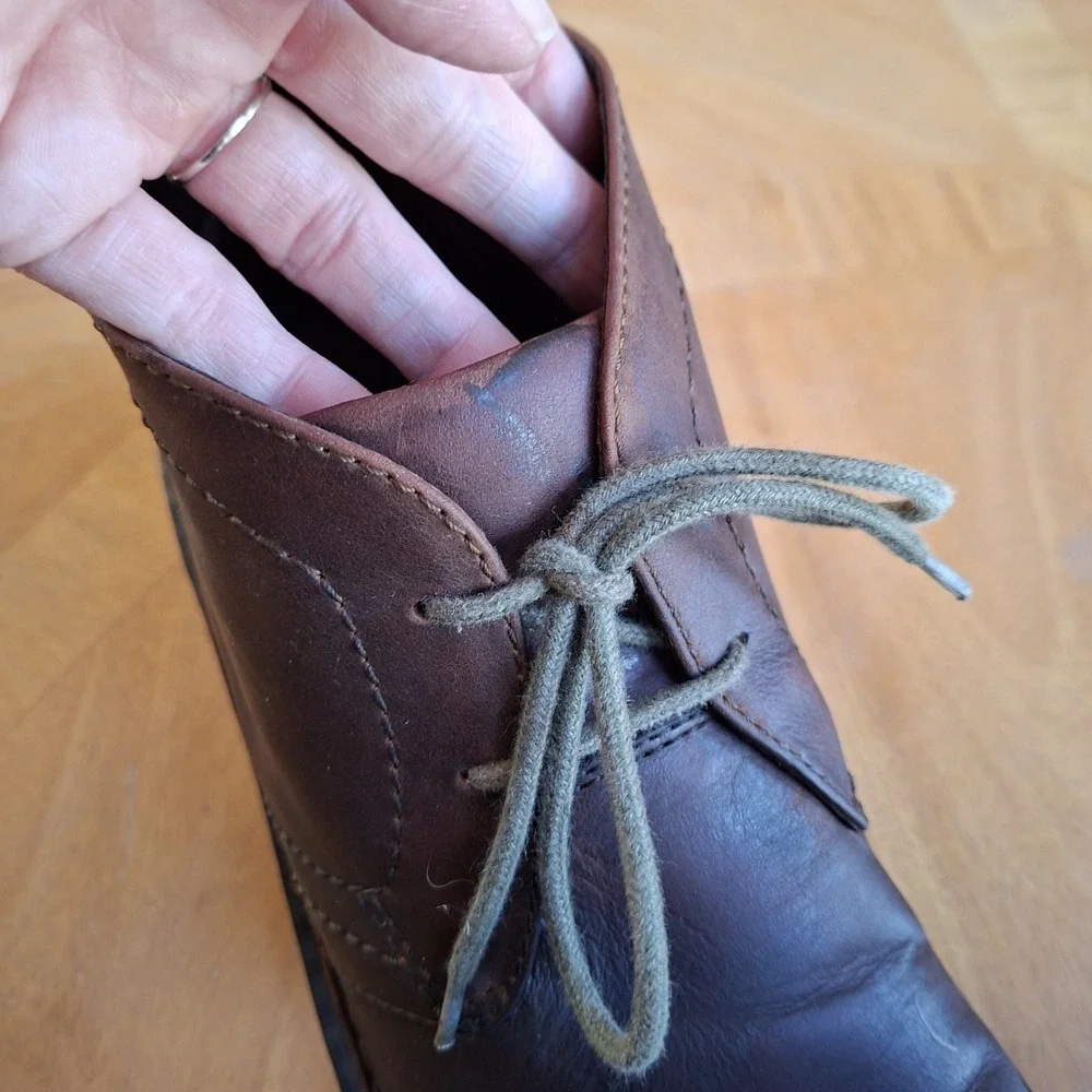Born Men's Harrison Boot 9.5/43 Canyon Brown Leather Casual Chukka Lace up M9431